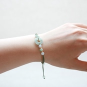 淡いグリーン色翡翠が綺麗！ hekiデザイン紐ブレスレット 白×緑 A貨翡翠 jd_br1083