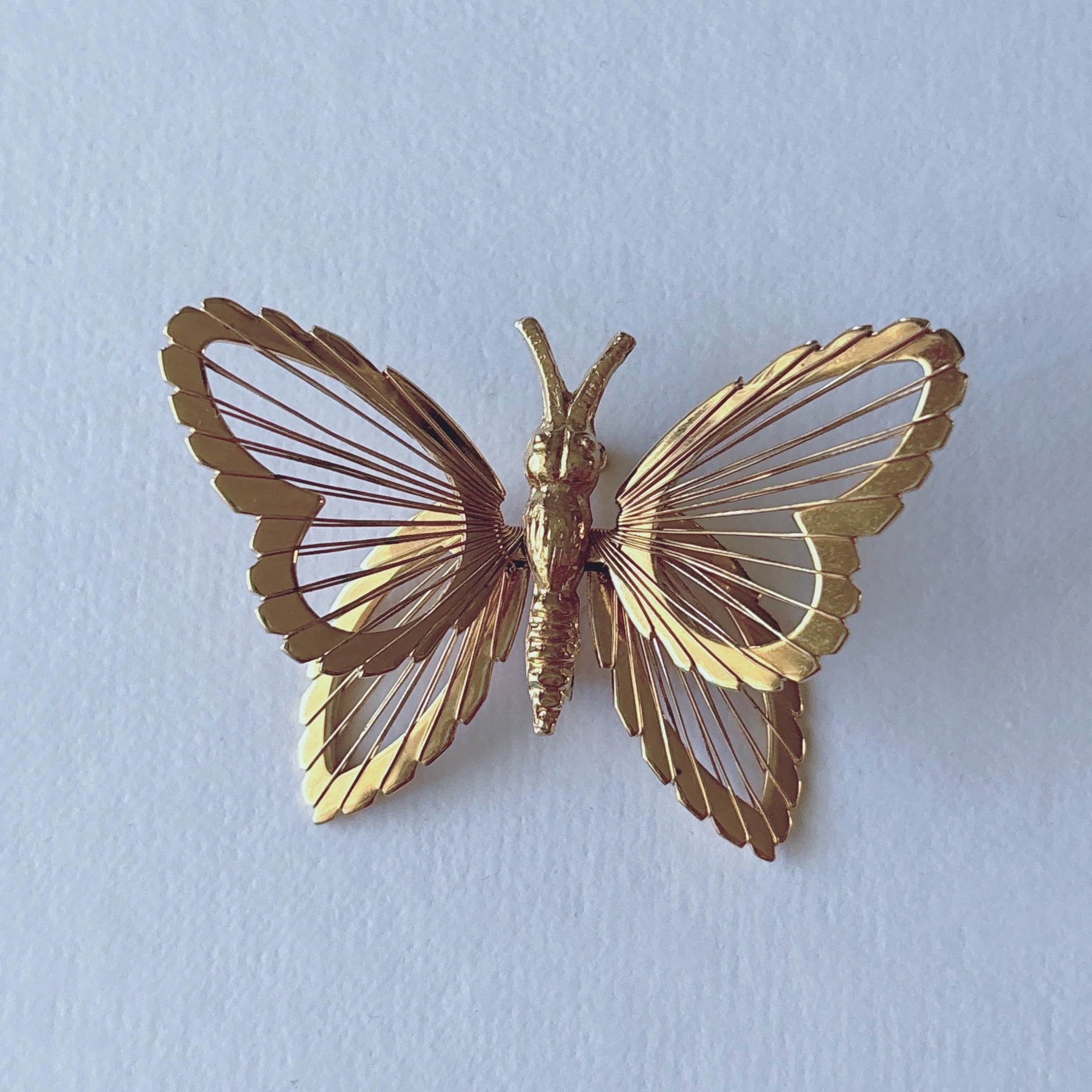 MONET Vintage 60s - 70s gold tone butterfly brooch ヴィンテージ 60
