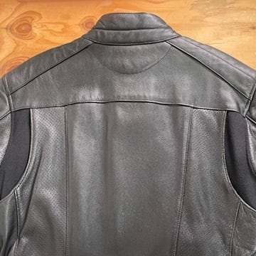 美品 ハーレーダビッドソン レザージャケット シングルライダース パンチング L ハーレーダビットソンパンチングライダース
