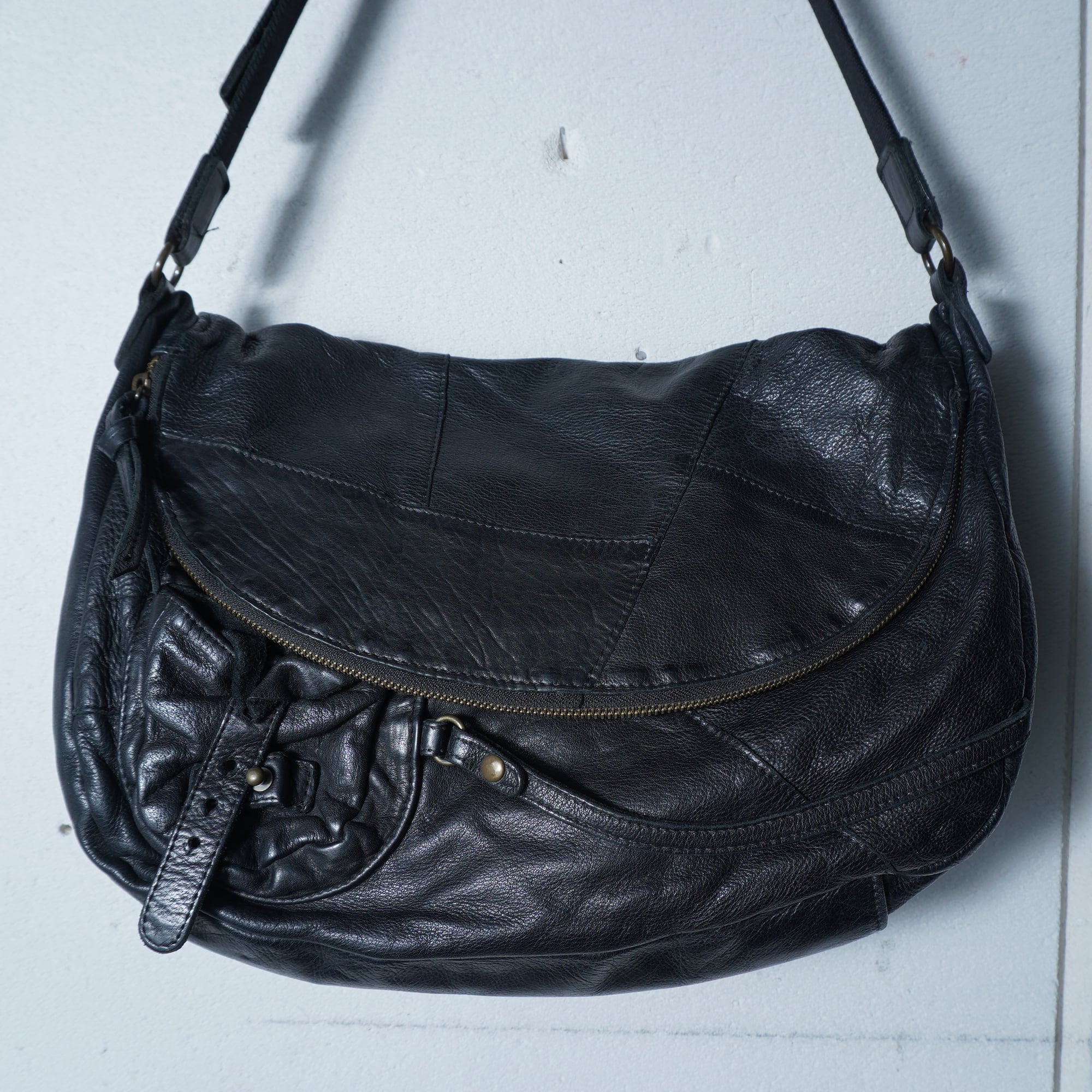 Vivienne Westwood】ヴィヴィアンウエストウッド ヤスミン型押し