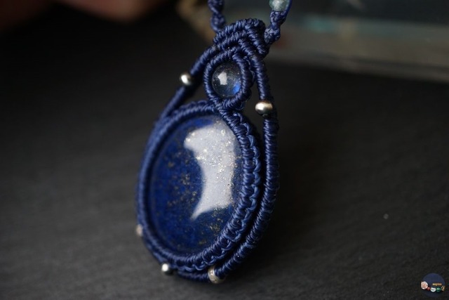 ラピスラズリのマクラメネックレス - 太古の星空 -
