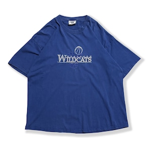 University of Kentucky Embroidered T-shirt. Lee