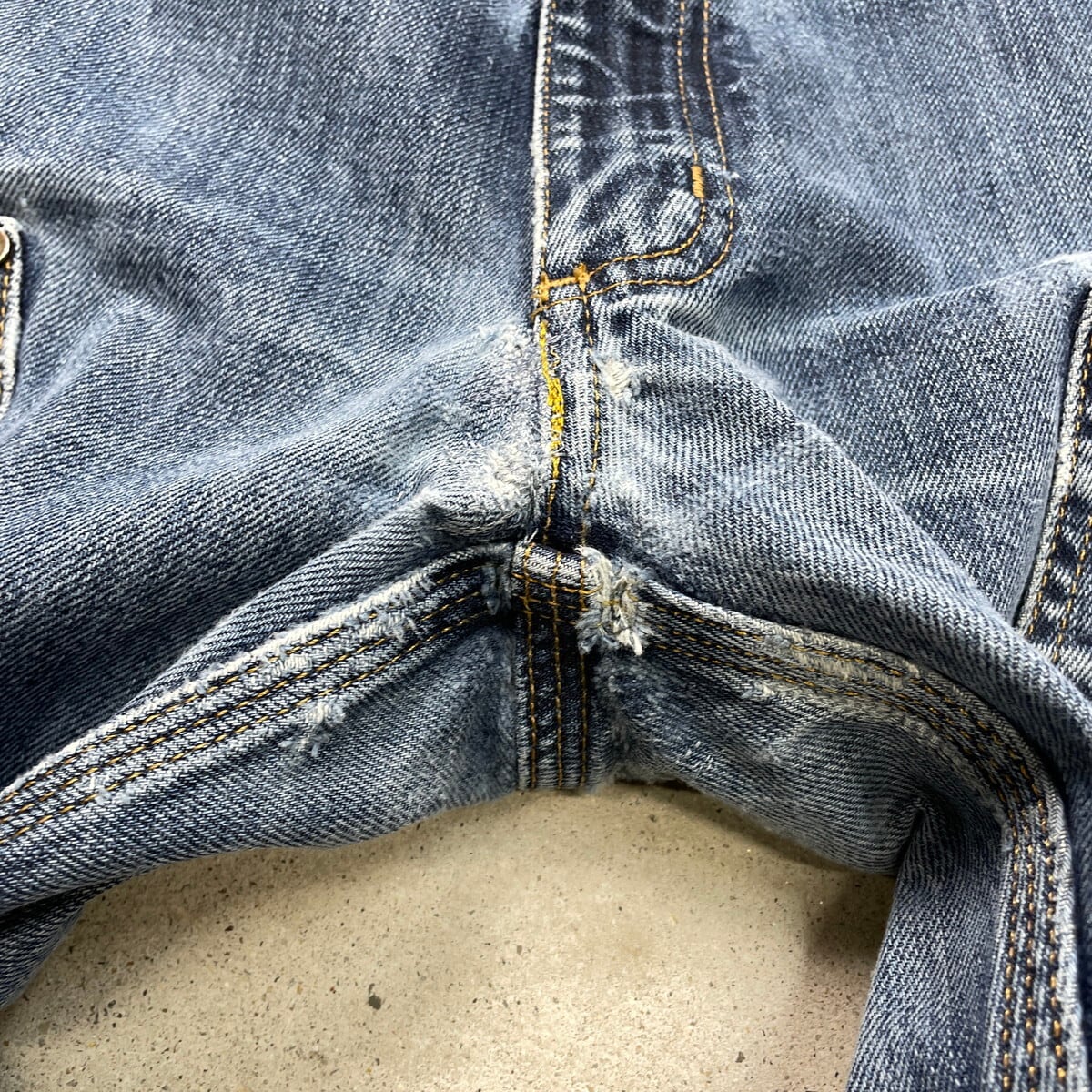 2枚カーハート　USA製 ブルーデニム　ジーンズ　ハーフパンツビックサイズW40 Carhartt カーハート ダブルニー デニムペインターパンツ マルチ