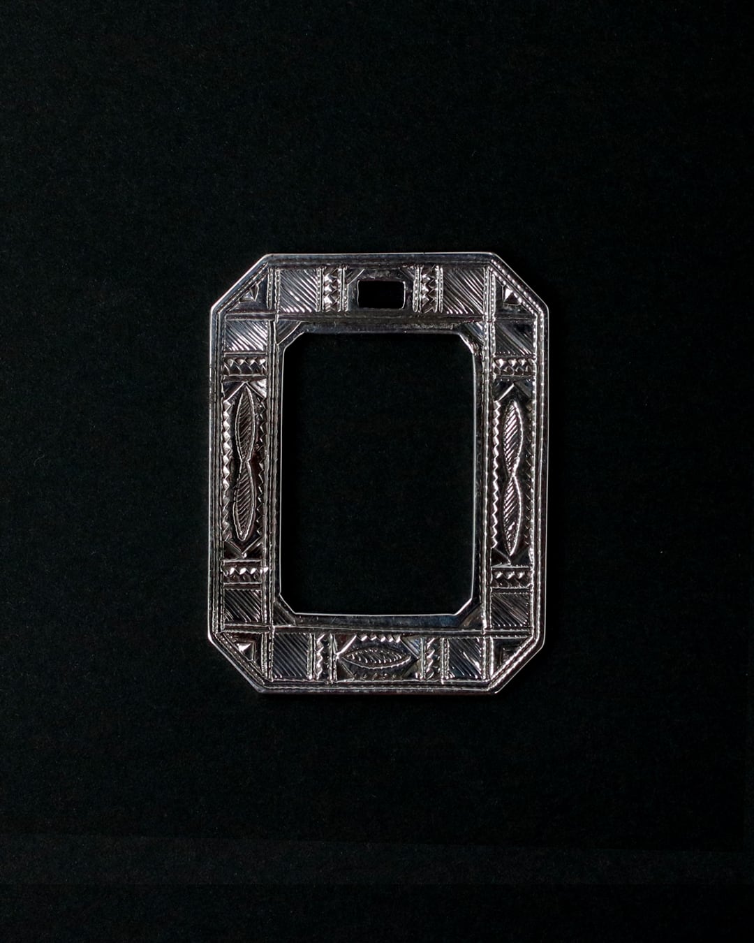 【TOUAREG】EYEWEAR HOLDER 01