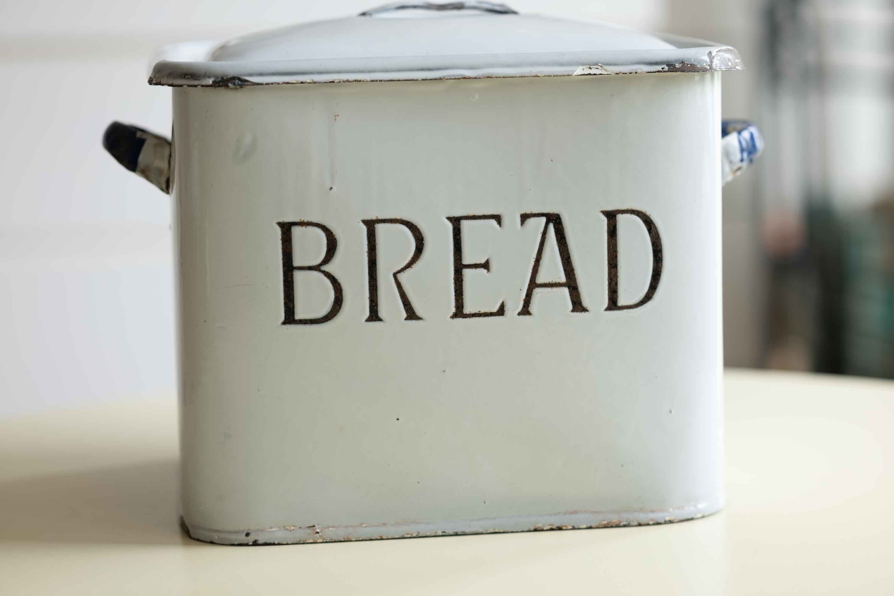 英国アンティーク ブレット缶 No.71 小ぶり 古く持ち手にダメージ