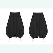 黒バルーンシルエットのアートパンツ《i0768》