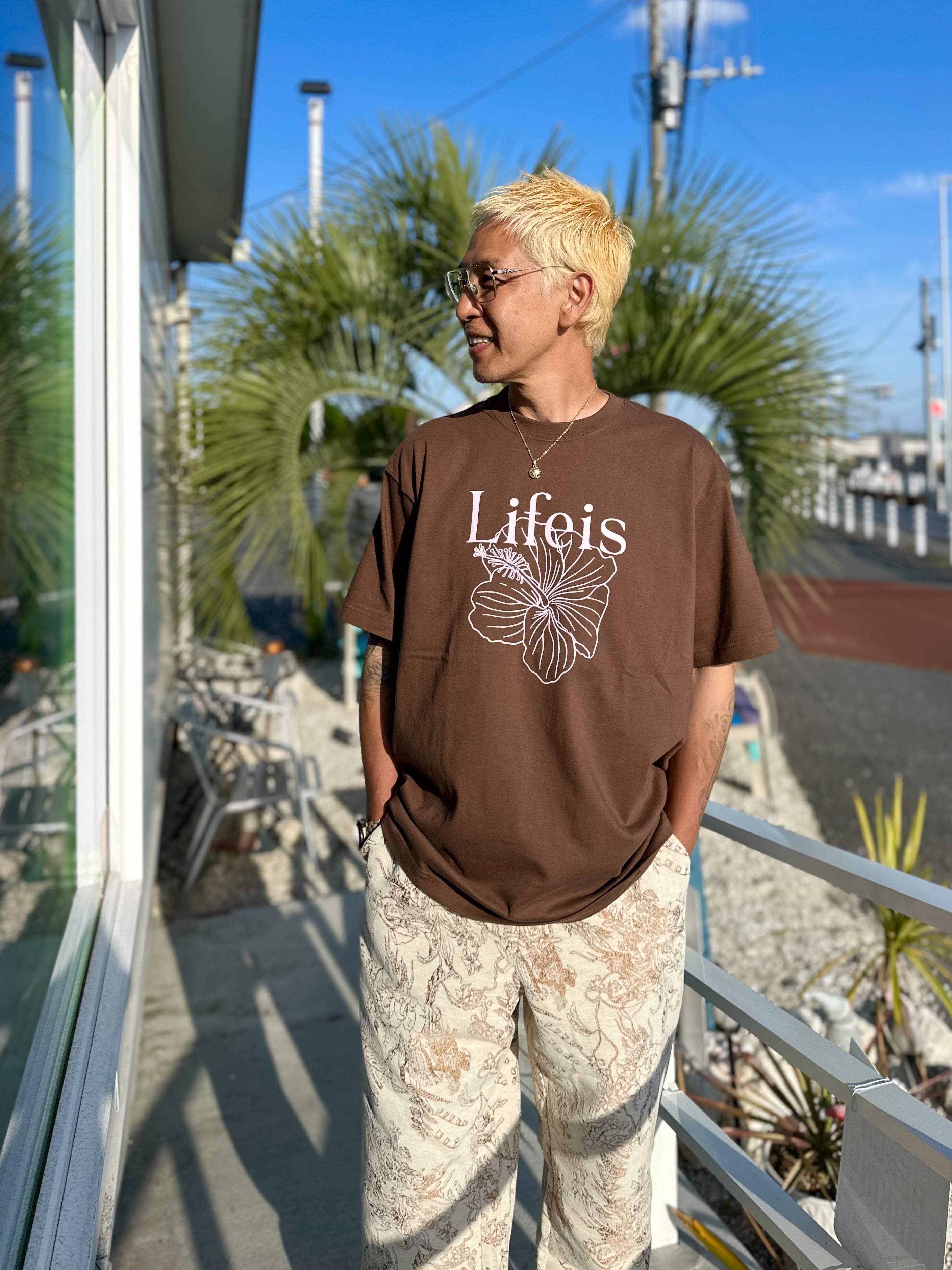 LIFE is ハイビスカス半袖Tシャツ ¥6,500+tax
