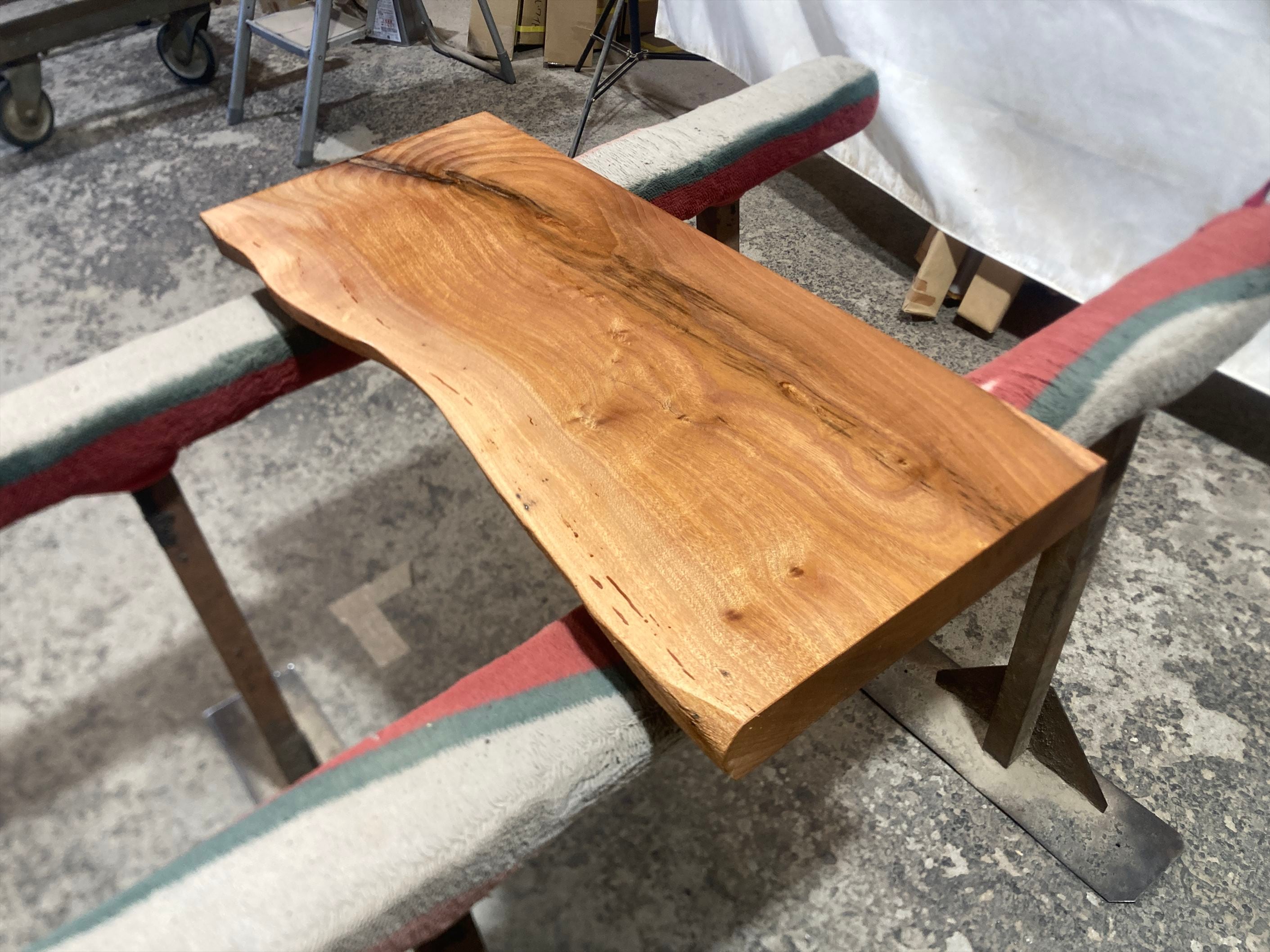 ケヤキ無垢材のテーブル ケヤキ9327 欅 一枚板無垢 乾燥材 770x320-310x49mm ローテーブル