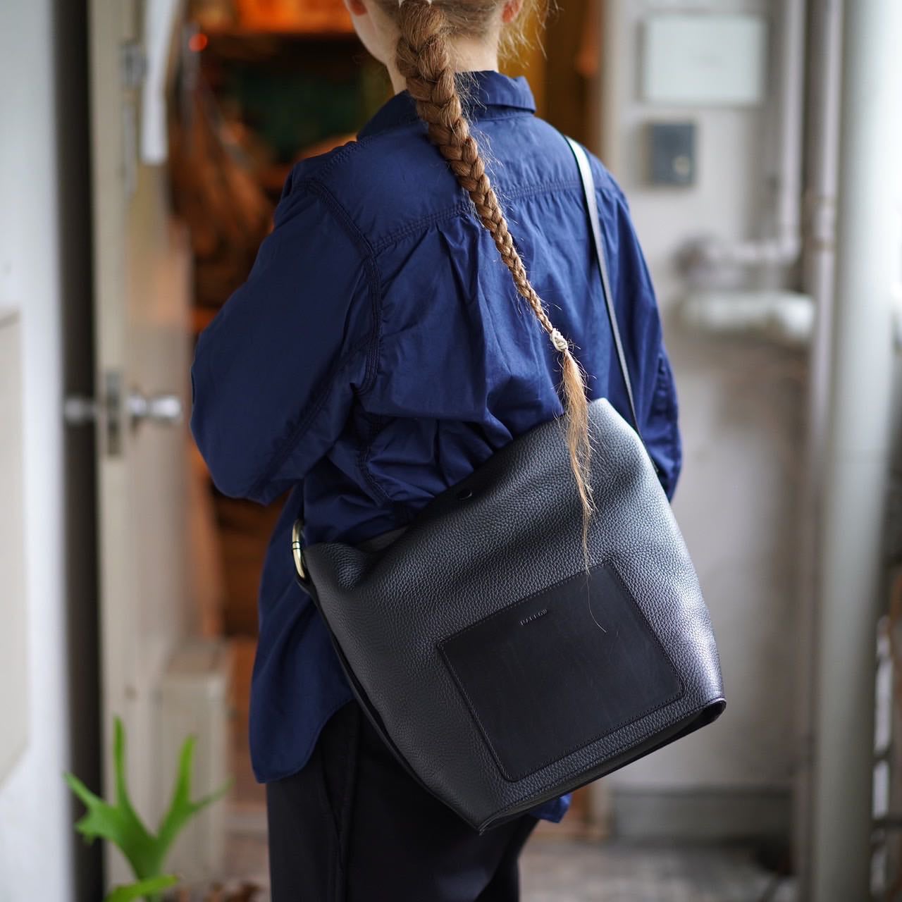 値下げ　MARROW マロウ　レザーバック マロウ MARROW ショルダーバッグ ボルドー レザー 値下げ 20240124