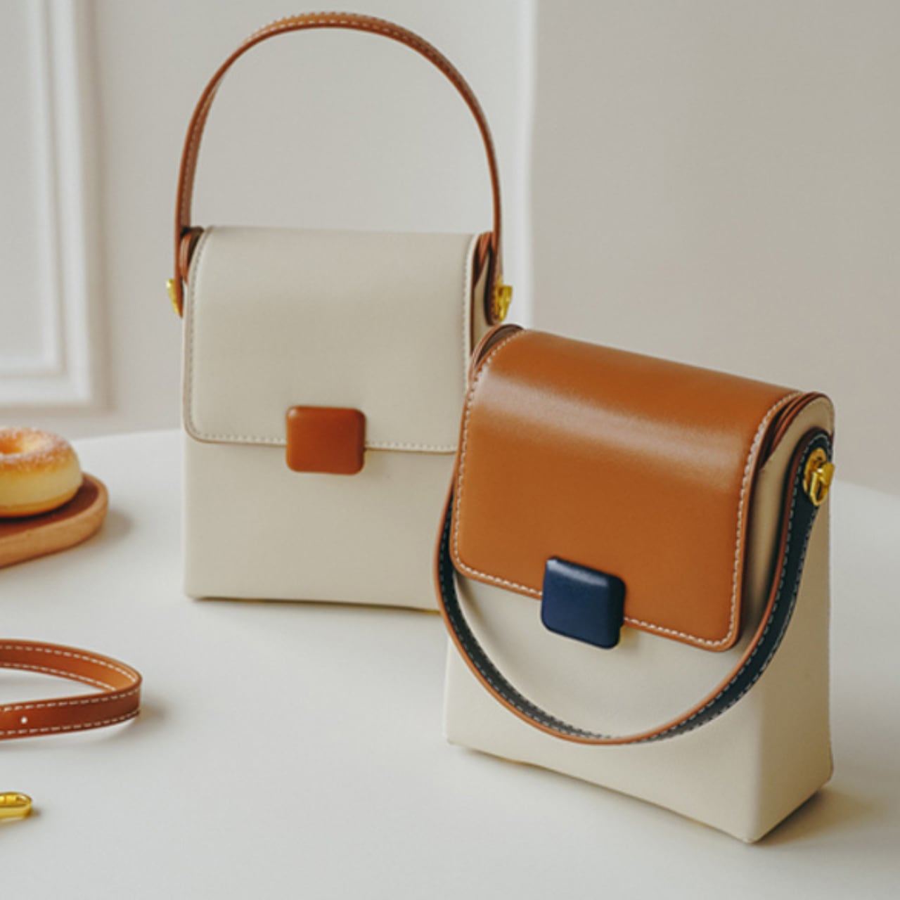 Contrast color square bag in 2 colors S1033