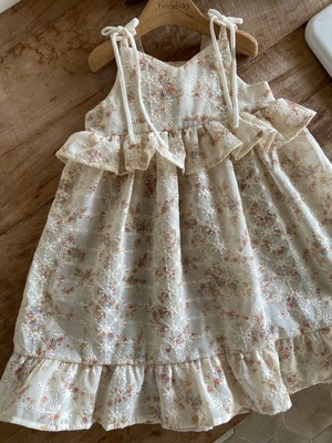 予約：(L,XL size) Belle Dress〔anneshirley〕