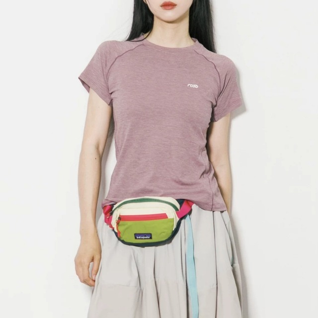 バックプリントスリムフィットラグランTシャツ C01396