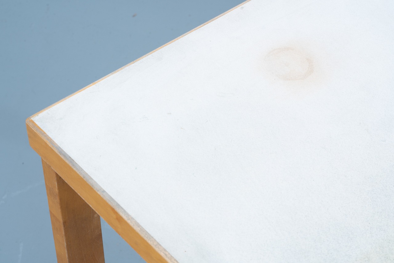 Alvar Aalto | Model.96 Table  linoleum top
