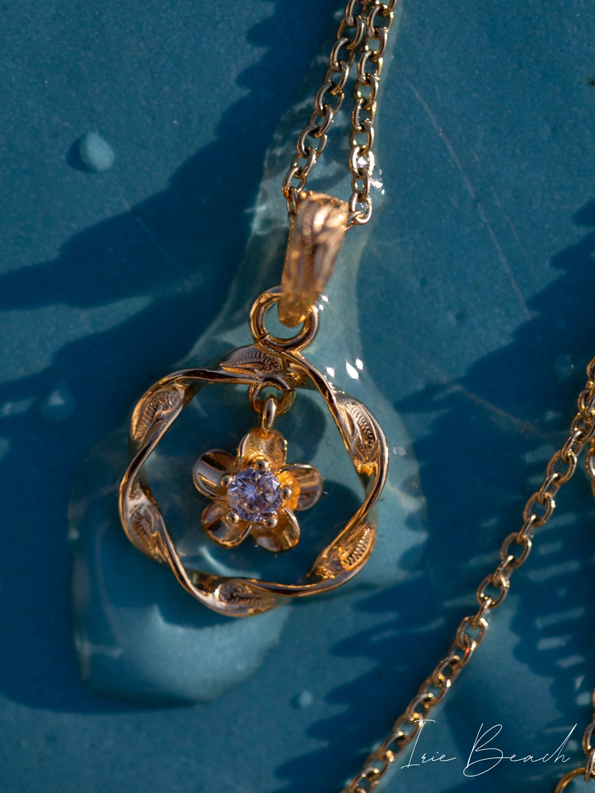 torsion circle necklace