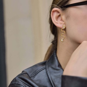 T192 - Wavy Line Pierce