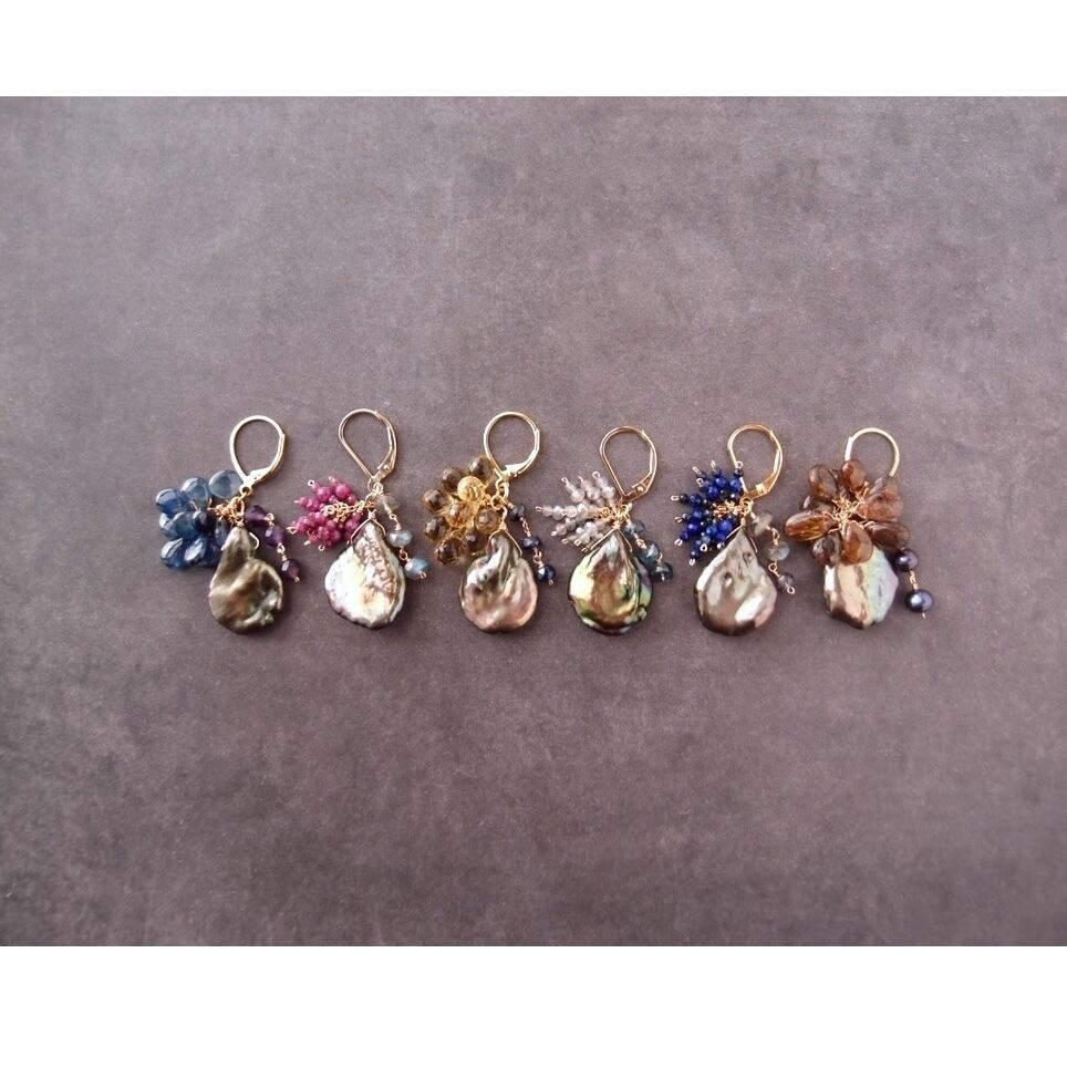 Petal Pearl × Andalusite Earrings/ぺタルパール×アンダリュサイト フレンチピアス