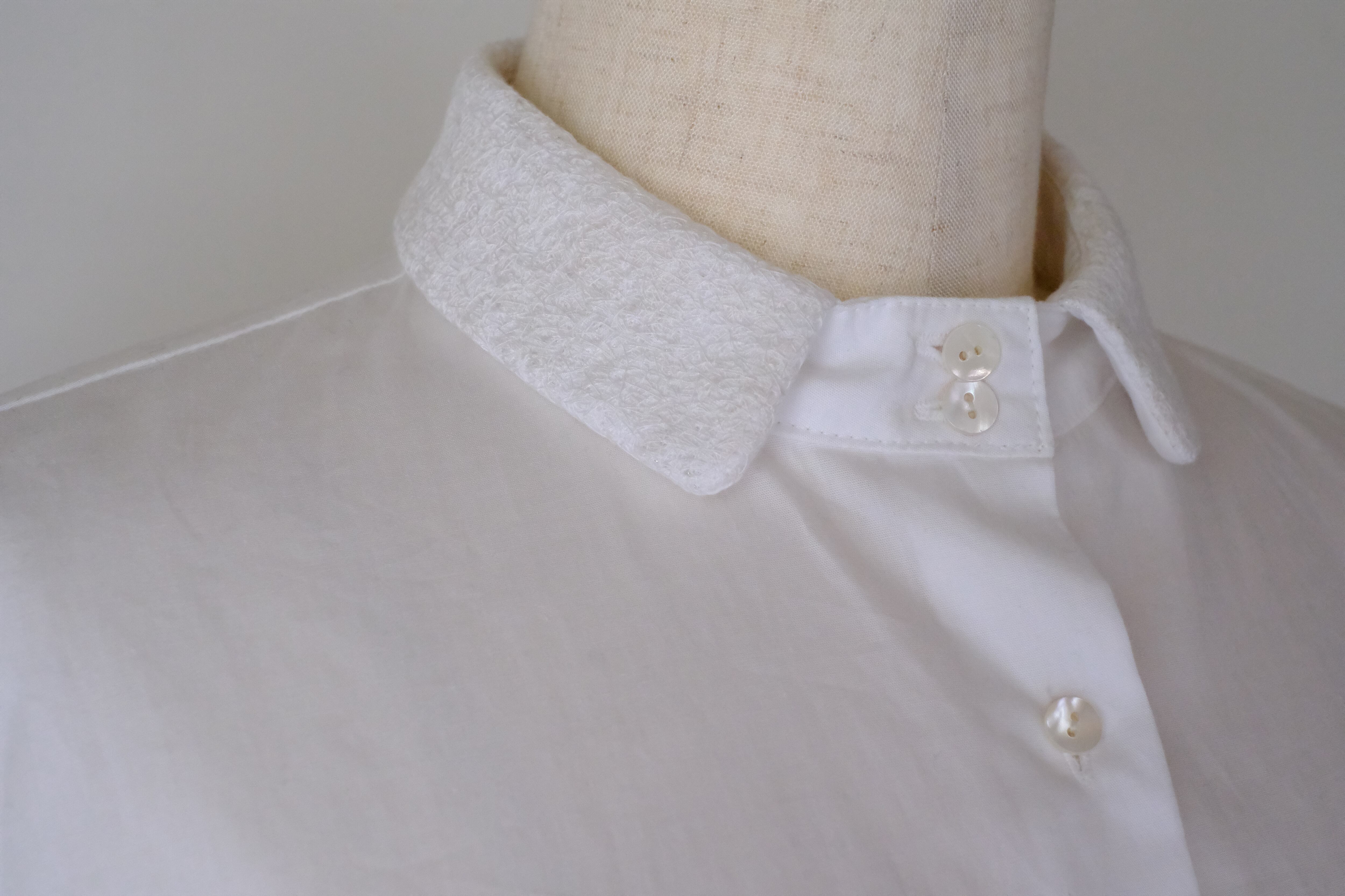 半袖スタンドカラーブラウス cl-120 (オフ白)