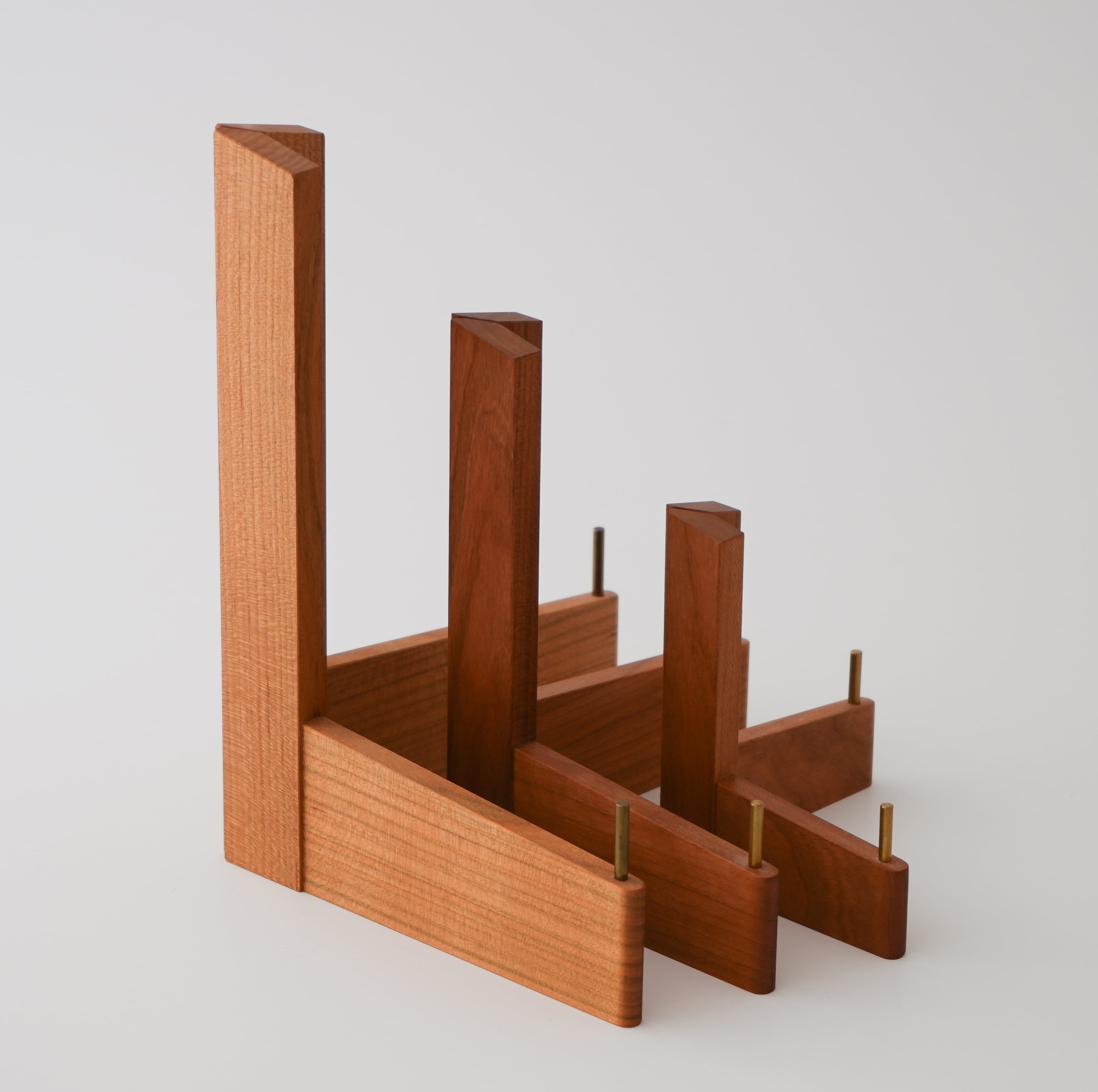 皿立て（小）plate stand small | ヨシタ手工業デザイン室