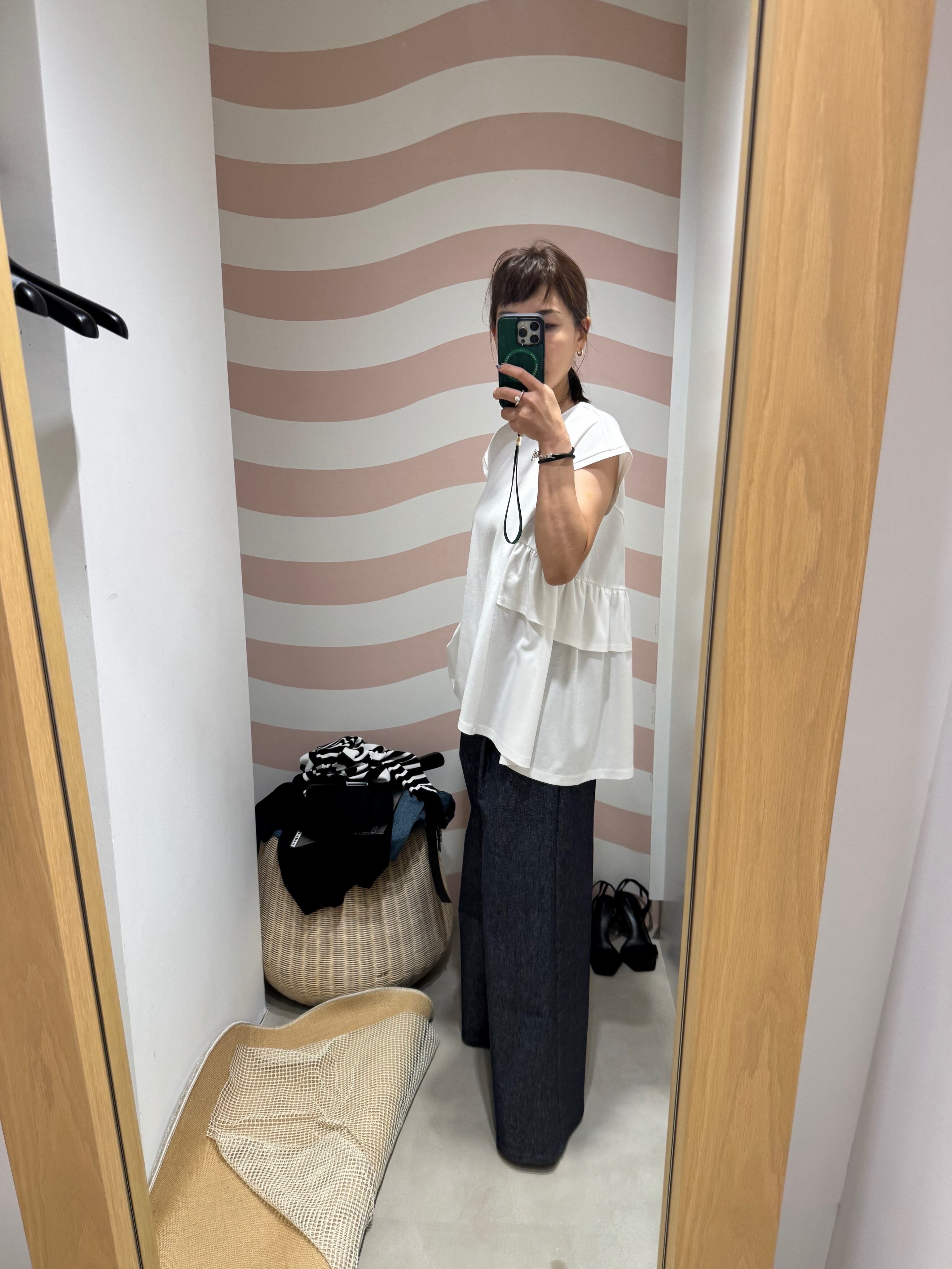 BORDERS at BALCONY BACK BORDER TEE | FLICKA ASHIYA