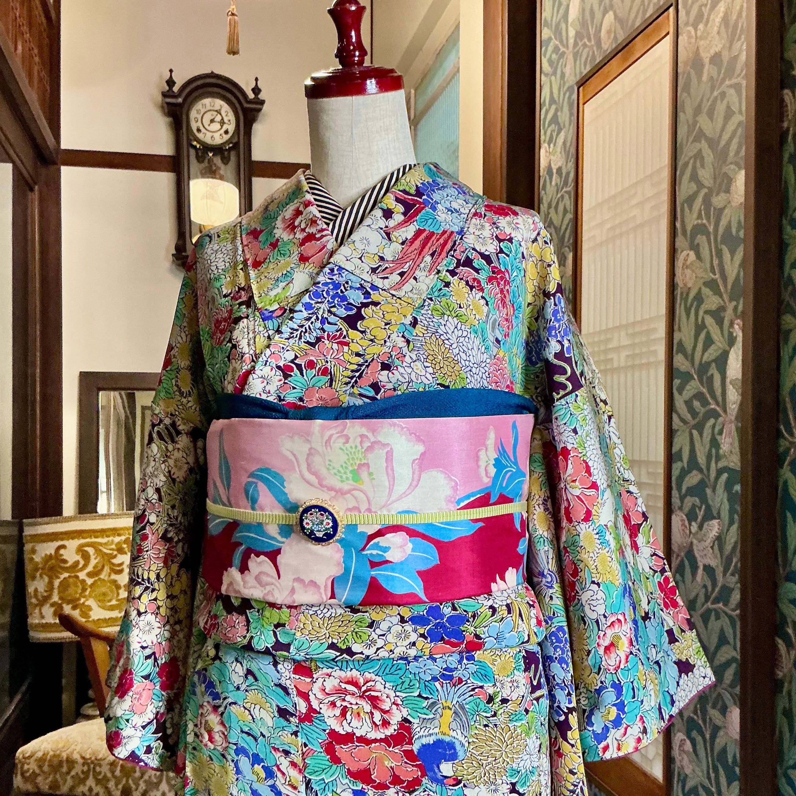 No.302アンティーク子供着物正絹新品未使用めちゃくちゃ綺麗着丈89裄丈39 No.302アンティーク子供着物正絹新品未使用めちゃくちゃ綺麗着丈