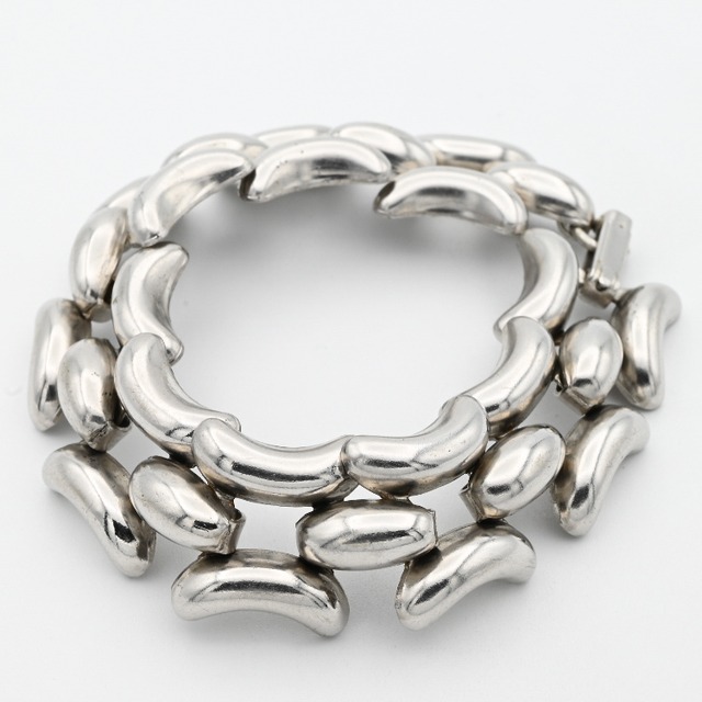 Graceful Curvy Design Wide Link Bracelet / Denmark