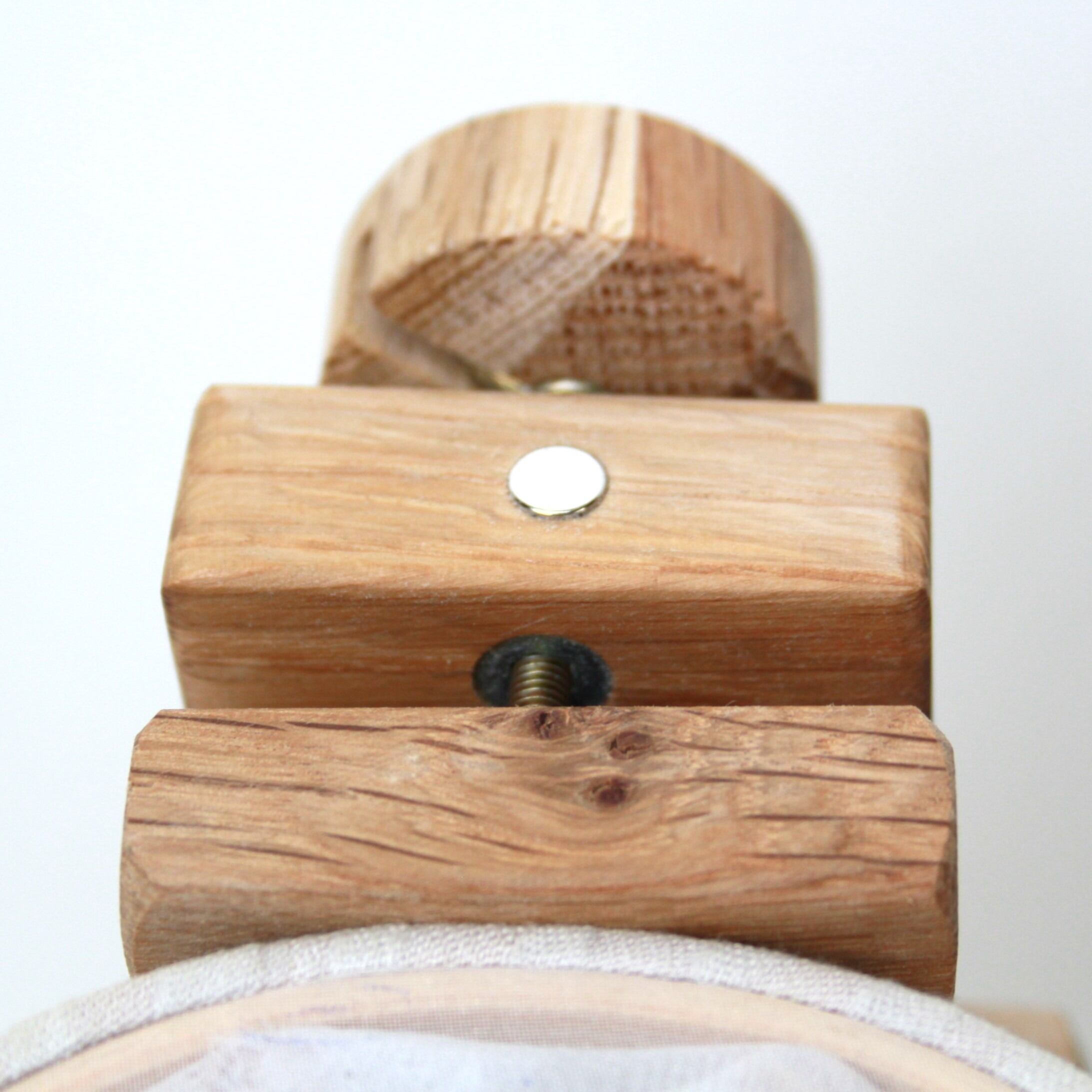 Embroidery Hoop Stand C+ (Oak Wood)【EXPORT】/EDDY WOODWORKS JAPAN