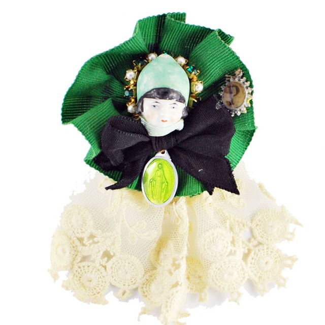 Frozen charlotte broach