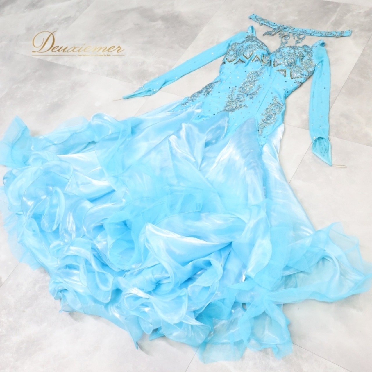 社交ダンス 衣装 スタンダードドレス ワンピース ドレス ブルー系 ウィッシュプラス Wish plus 水色 レース フリル デモ 競技 ダンス パーティ 発表会 おしゃれ 女性用 競技用 発表会用 お洒落