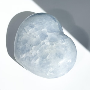 Bigセレスタイト ハート 42♡ Celestite ♡ 天然石・鉱物・パワーストーン