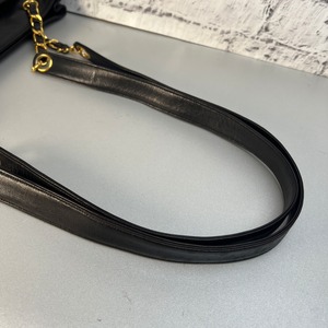 CHANEL シャネル ココマーク  ラムスキン ショルダーバッグ ブラック A-10330