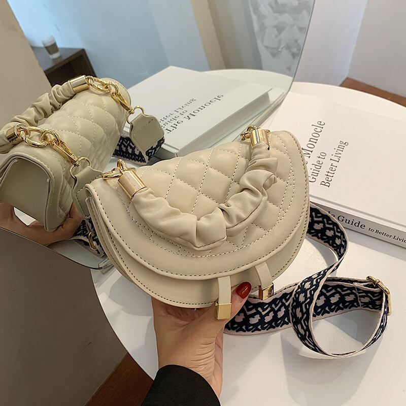 ネット有名人の小さなバッグ女性のバッグ2020新しいトレンディなファッションワンショルダークロスボディサドルバッグひし形チェーンワイルドハンドバッグ Tiancai_Wing_Bag5492777