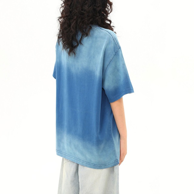 グラデーションフラワーモチーフレタリングTシャツ 2col R02510