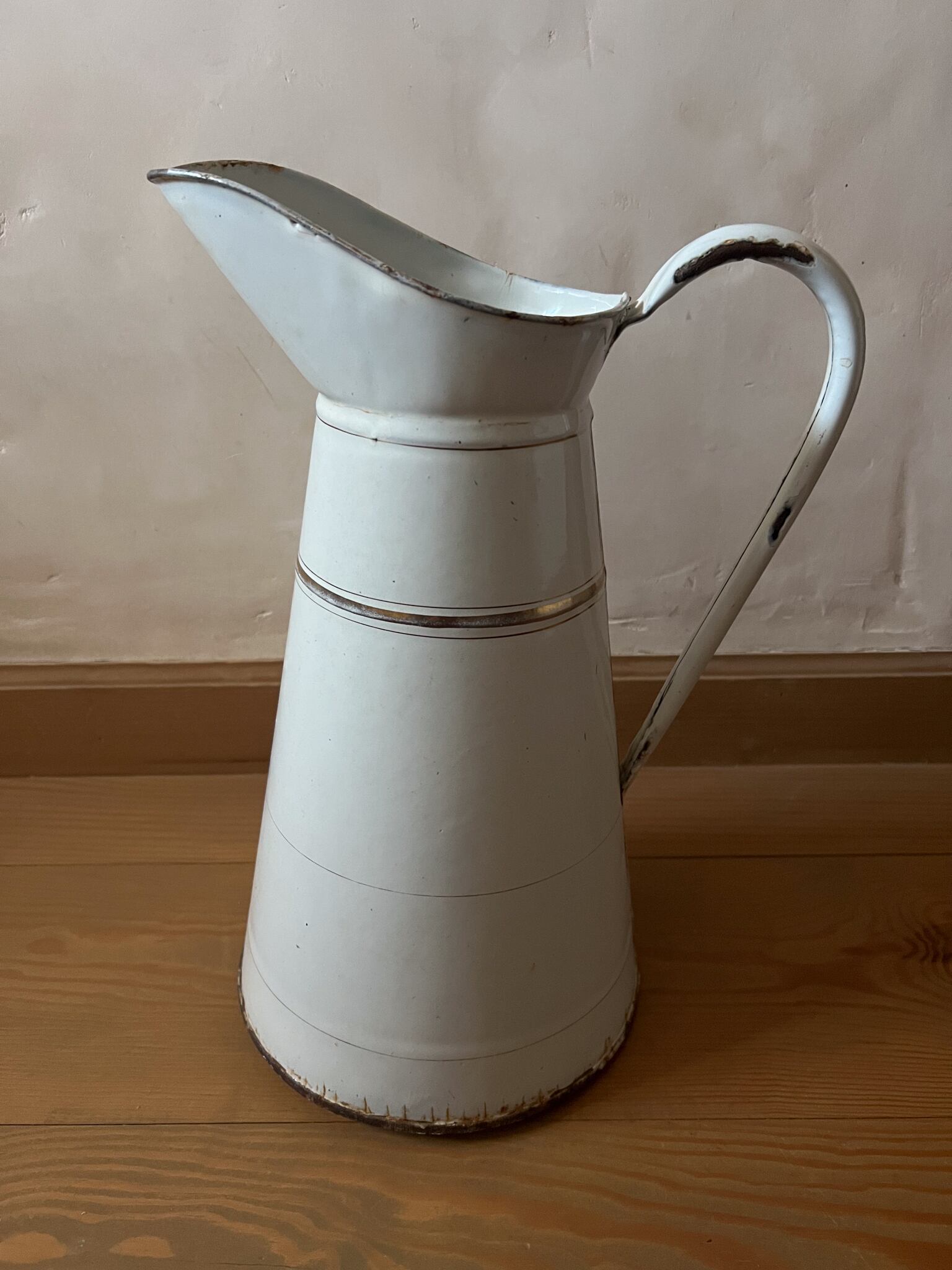 シンプルで可愛い大きめのホーロー製ジャグ フランスアンティーク ヴィンテージ