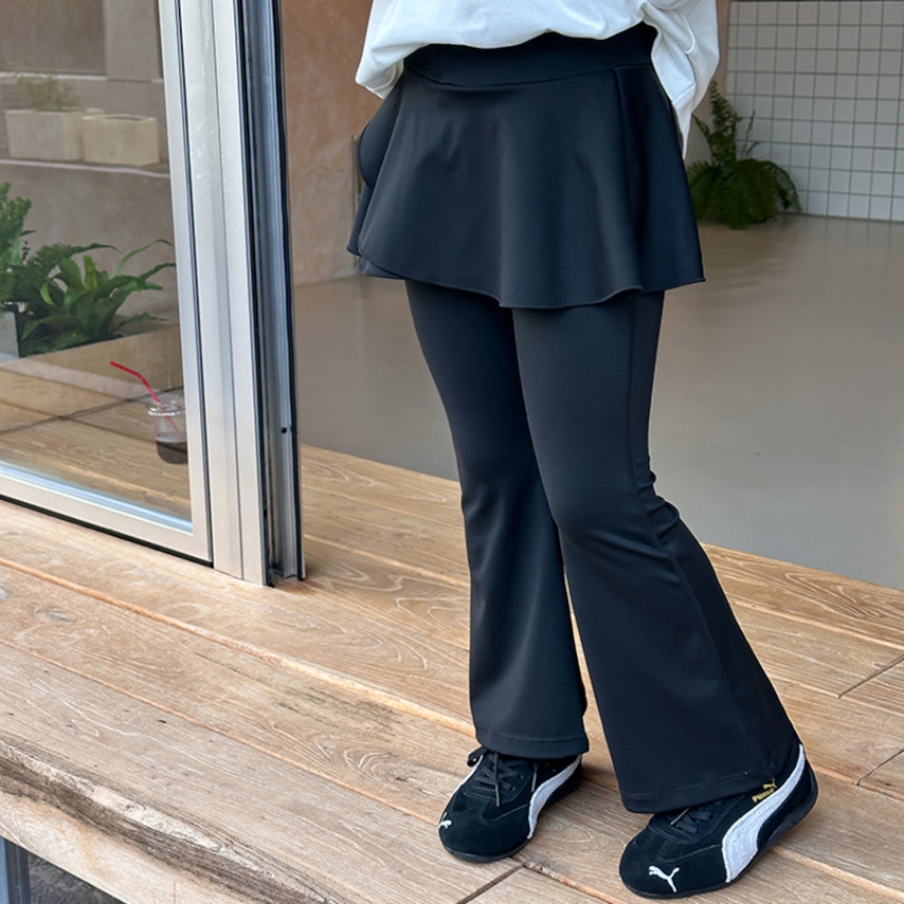 秋しなやか素材フレアキュロット