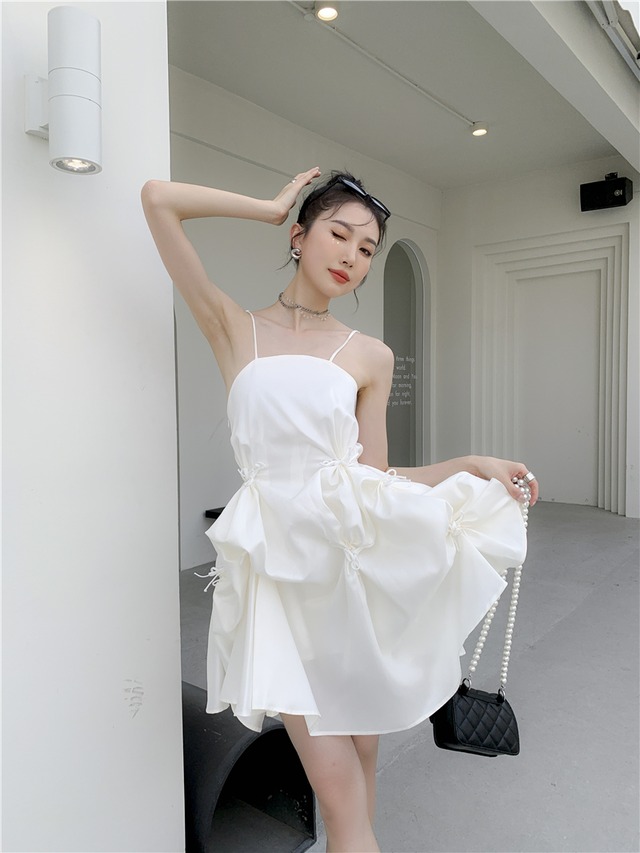 ボリュームキャミドレス。ホワイト