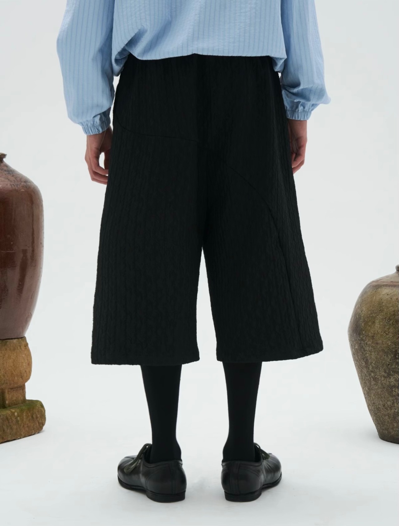 7440 37 1 Textured Wide Shorts