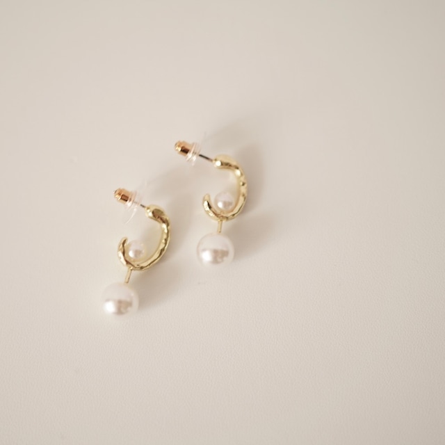 【パール ×ゴールド　シンプルデザインピアス】
