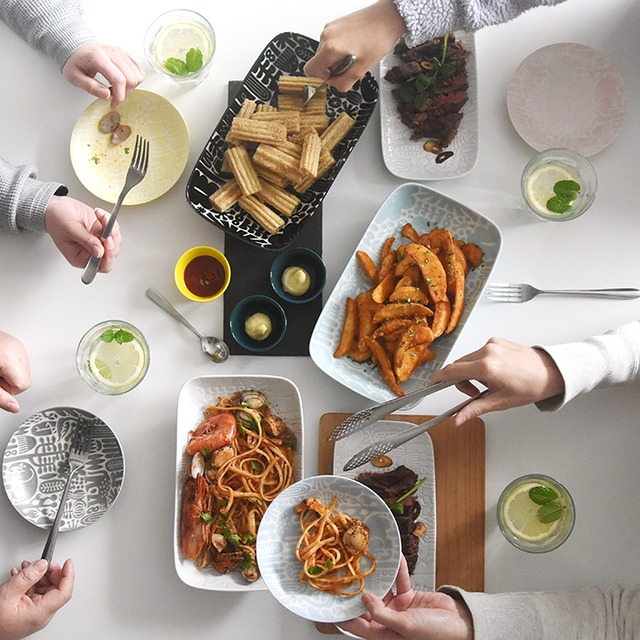 【natural69】【Utopia】【長深鉢】 波佐見焼 パスタ皿 大鉢 盛鉢 サラダ ボウル 動物 おしゃれ 大人 カラフル かわいい