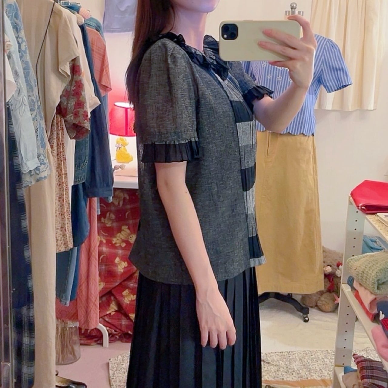 pleats collar monotone blouse