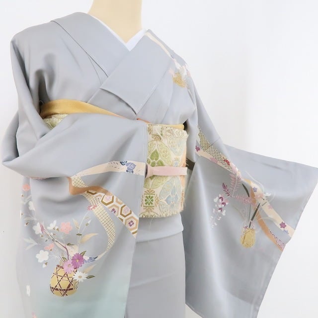 新品 帝王紫 金駒刺繍 着物“一期栄華に夢を抱いて心密かに花宴”正絹