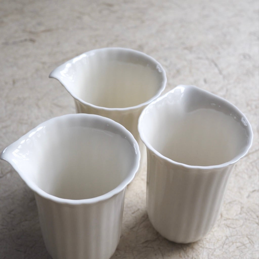 色原 昌希/白磁 リンカ茶海(片口)