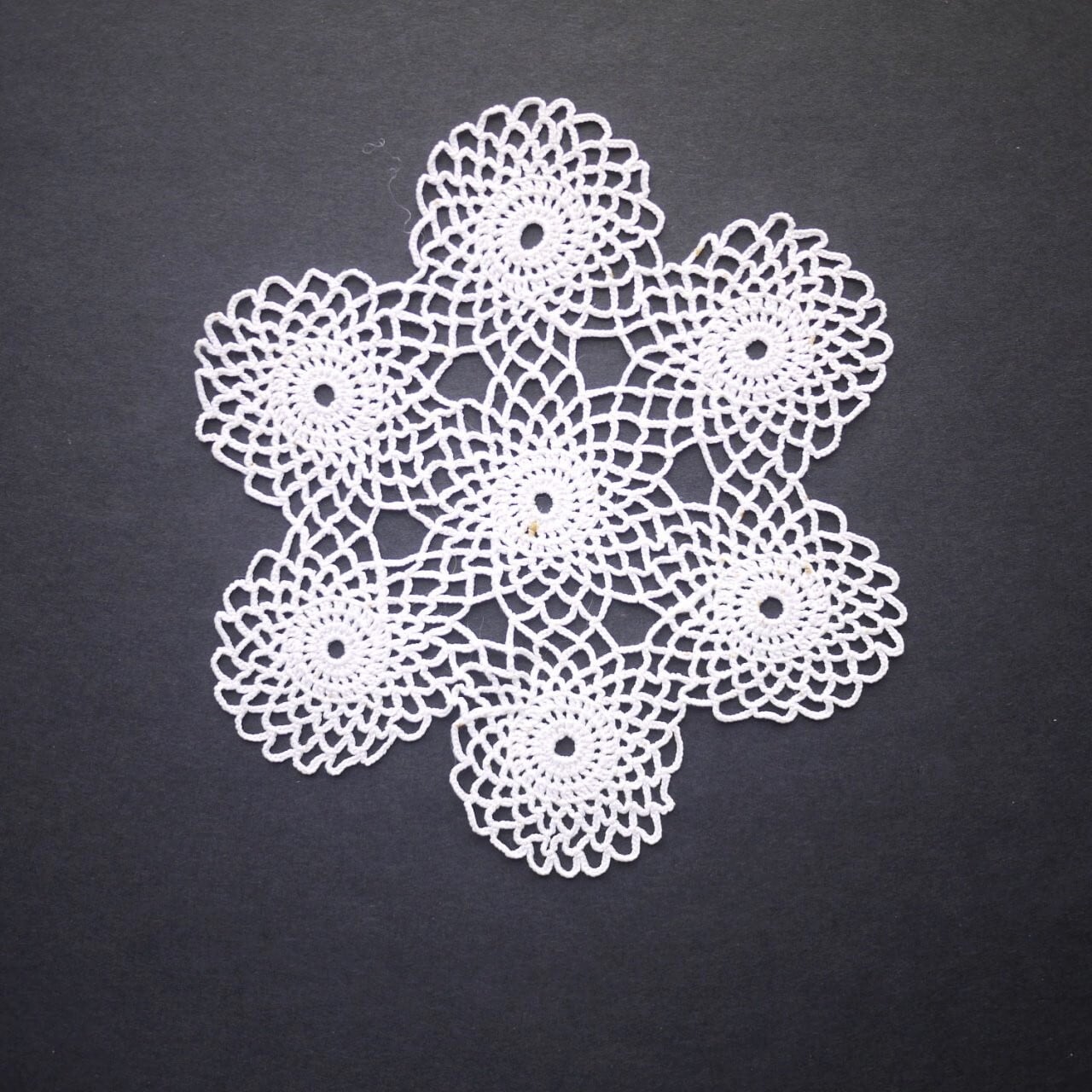 レース編みドイリー 白 クロッシェレース ドイツ