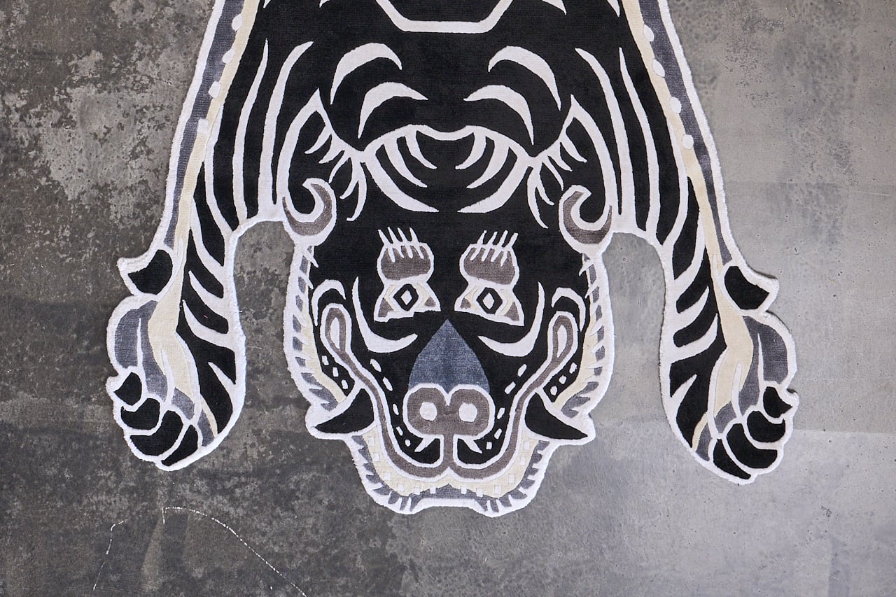 Tibetan Tiger Rug 《Lサイズ•シルク•オリジナル1•モノクロ222