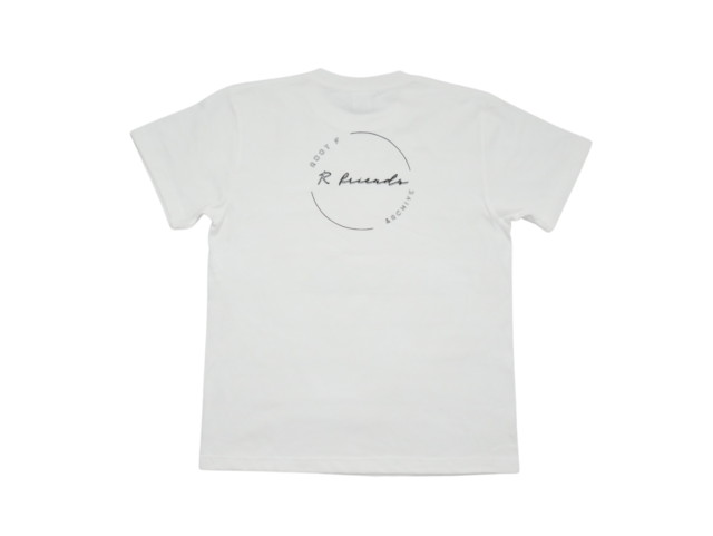 16:R. small logo Tee