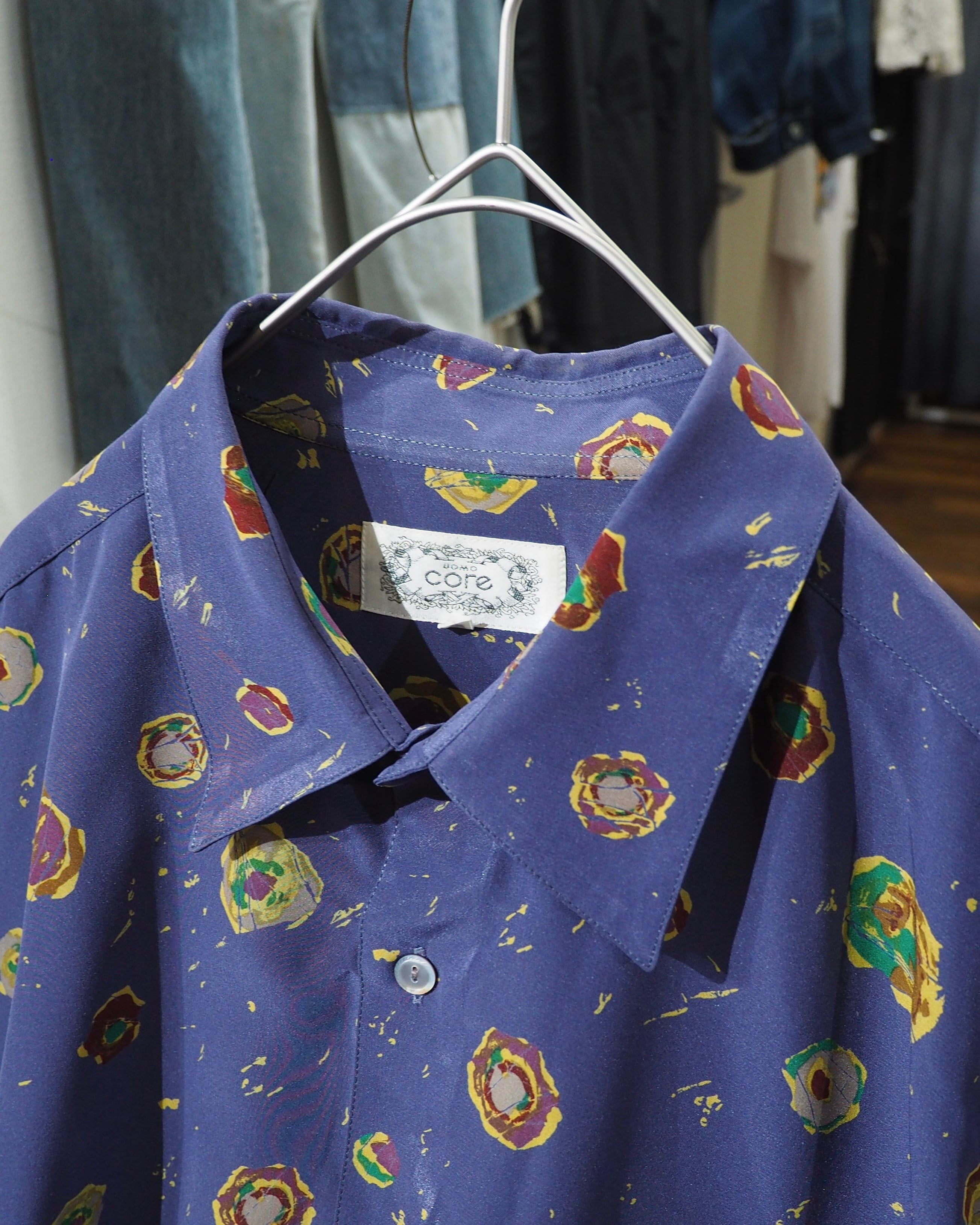 1990s Colorful Popcorn All Over Pattern Vintage Drape Shirt