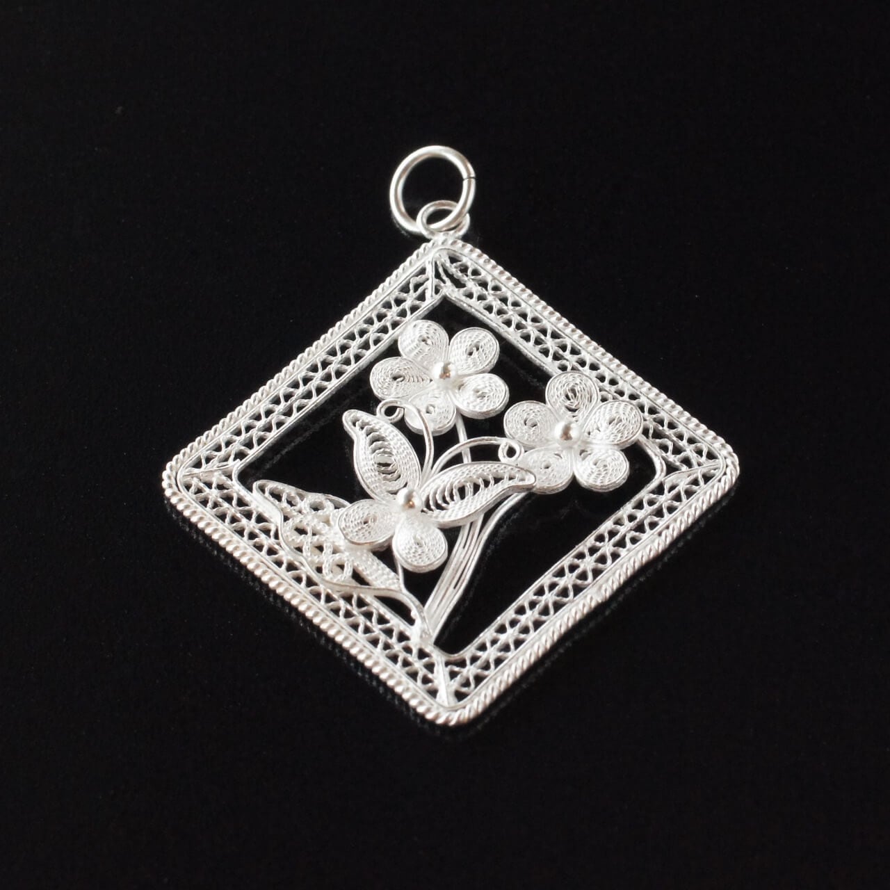 海外製 銀線細工 ヴィンテージペンダント flower