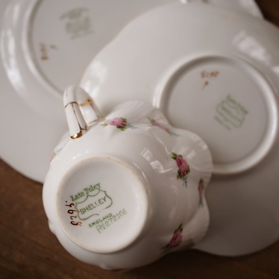 英国アンティーク シェリー 1920年代 小薔薇柄トリオ カップ＆ソーサー