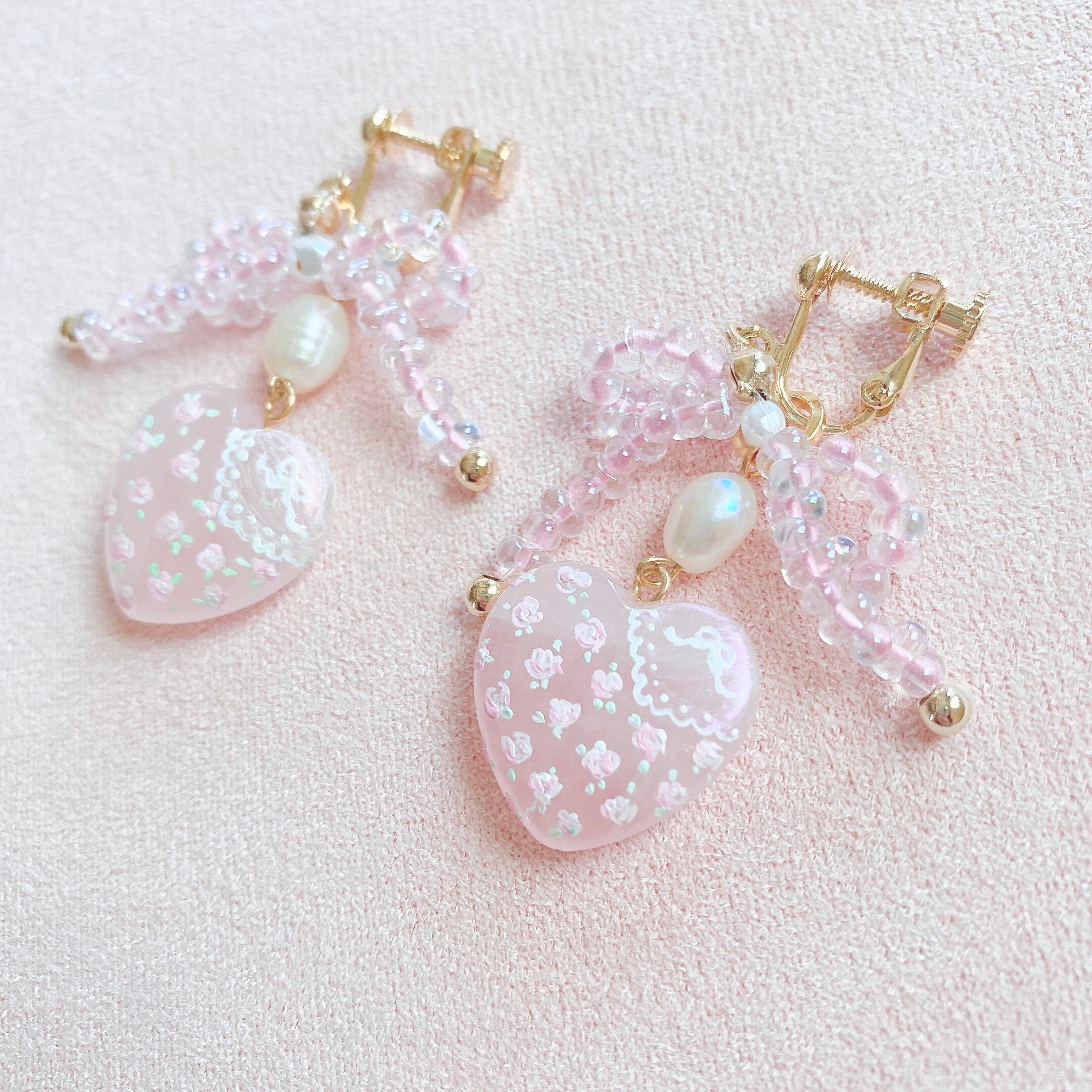 Snowing winter hand painted earrings (PINKイヤリング)