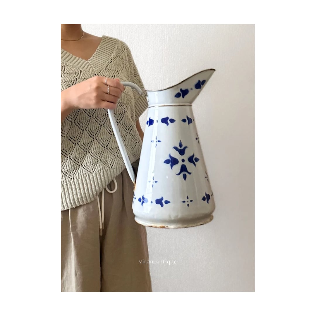 french vintage picher / ステンシル柄の琺瑯のピッチャー h34.3cm
