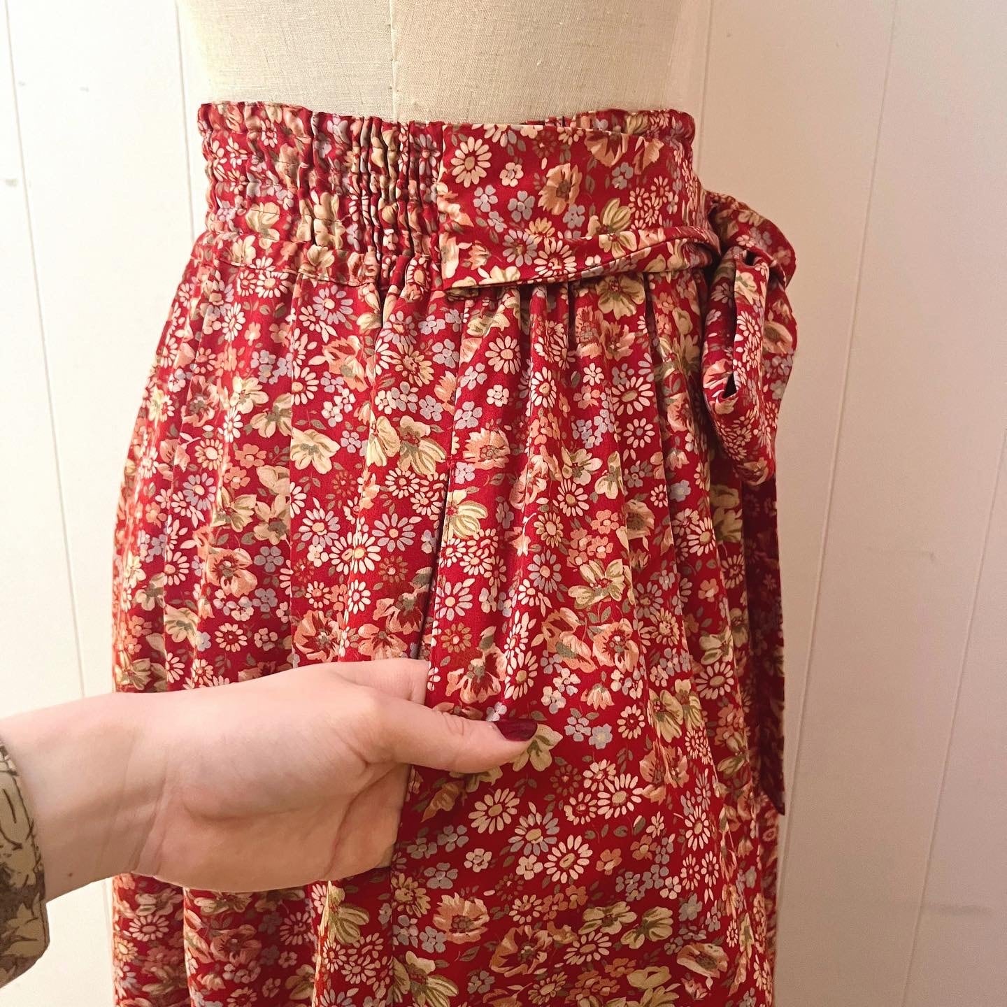 red flower waist ribbon skirt